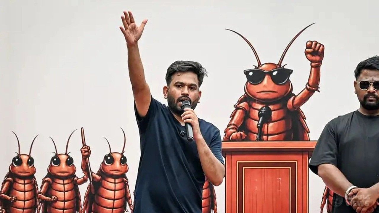 দিল্লি বিমানবন্দর থেকে অভিজিৎ দিপকে আটক
