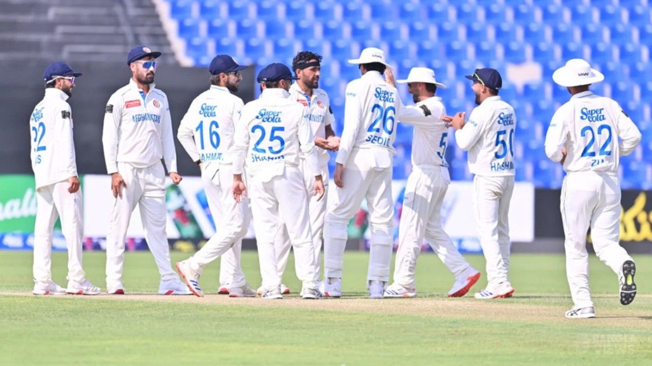 আবুধাবি টেস্টে ৩৪৬ রানে অলআউট বাংলাদেশ