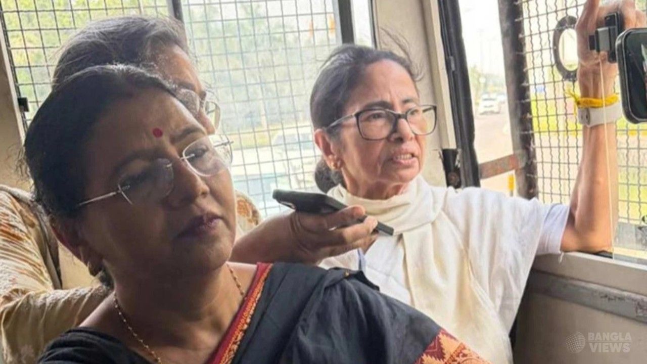 দিল্লিতে বিক্ষোভ থেকে মমতা বন্দ্যোপাধ্যায় আটক