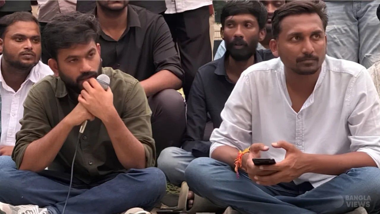 দিল্লিতে অভিজিৎ দিপকে আটক, আন্দোলনের নেতৃত্বে শিন্ডে