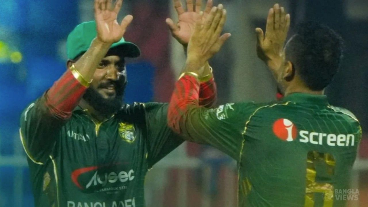 শেষ ওভারে নাটক, ভারতকে ৩ রানে হারাল বাংলাদেশ
