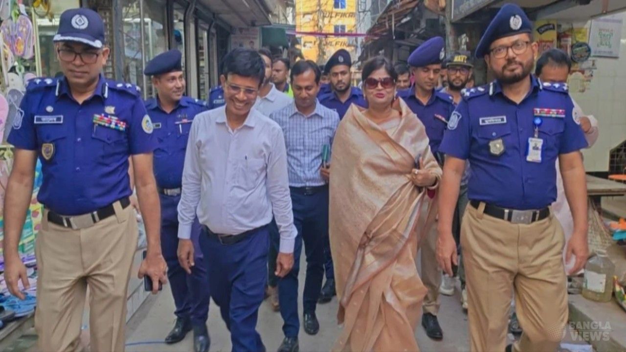 মসজিদ-মন্দিরে জুতা চুরি, ধর্মীয় অনুভূতি নিয়ে যা বললেন ডিআইজি