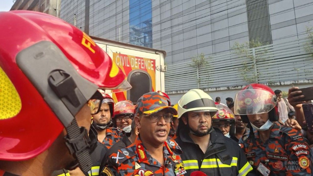 ২১ ইউনিটের চেষ্টায় নিয়ন্ত্রণে টঙ্গীর কারখানার আগুন
