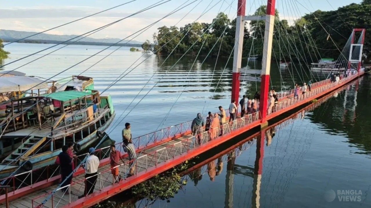 ৩২ দিন পর দৃশ্যমান রাঙ্গামাটির ঝুলন্ত সেতু