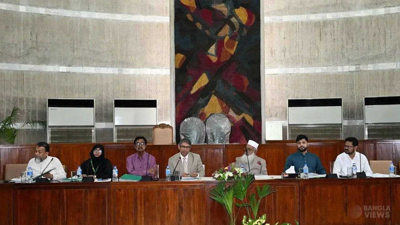 ফেব্রুয়ারিতে পদ্মা ব্যারাজ প্রকল্প উদ্বোধনের প্রত্যাশা সংসদীয় কমিটির