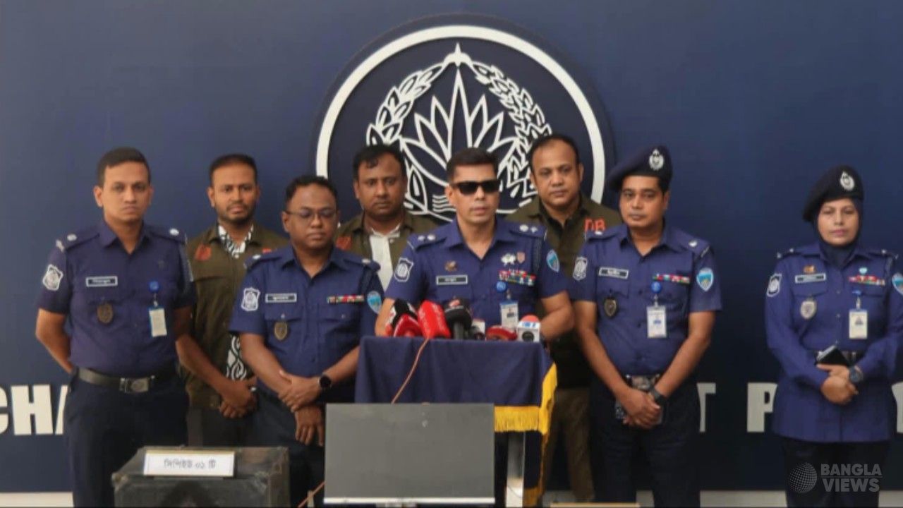 মিরসরাইয়ে সাবেক পুলিশ কর্মকর্তার বাড়িতে ডাকাতি, গ্রে'প্তার ৫