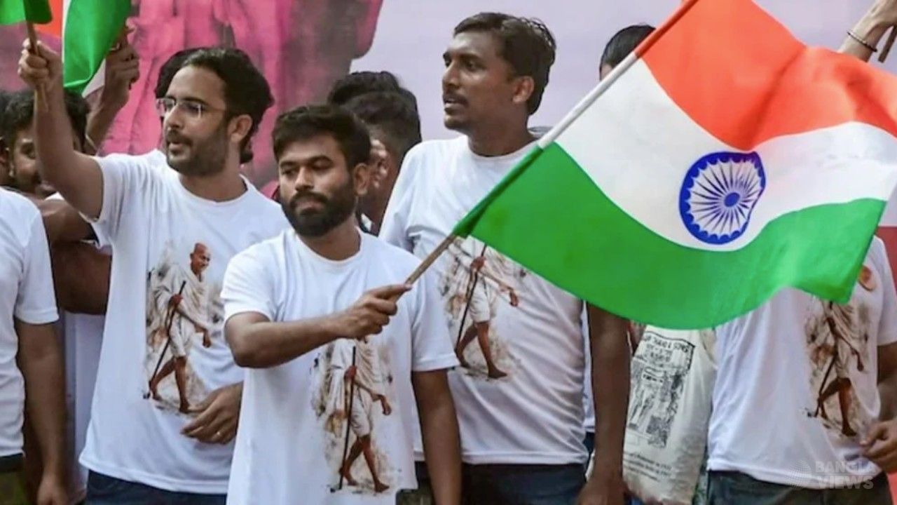 মোদি সরকারকে চ্যালেঞ্জ অভিজিৎ দীপকের