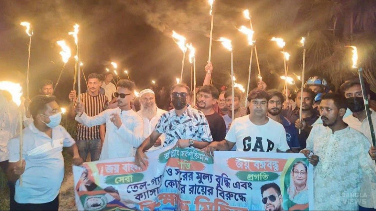 তানোরে নিষিদ্ধ সংগঠনের ঝটিকা মিছিল, এলাকায় উত্তেজনা