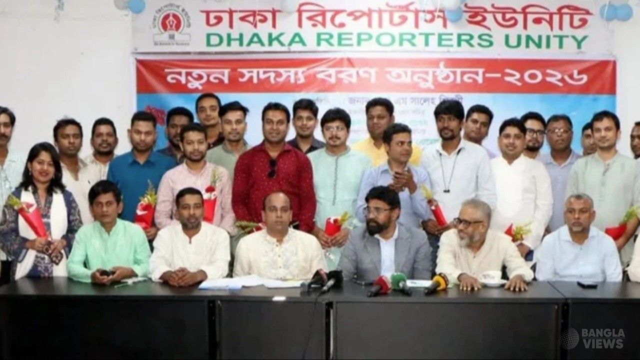 ৯ মাসে প্রধানমন্ত্রীকে ঘিরে ৪১০টি অপতথ্য ছড়ানো হয়েছে: প্রেস সচিব