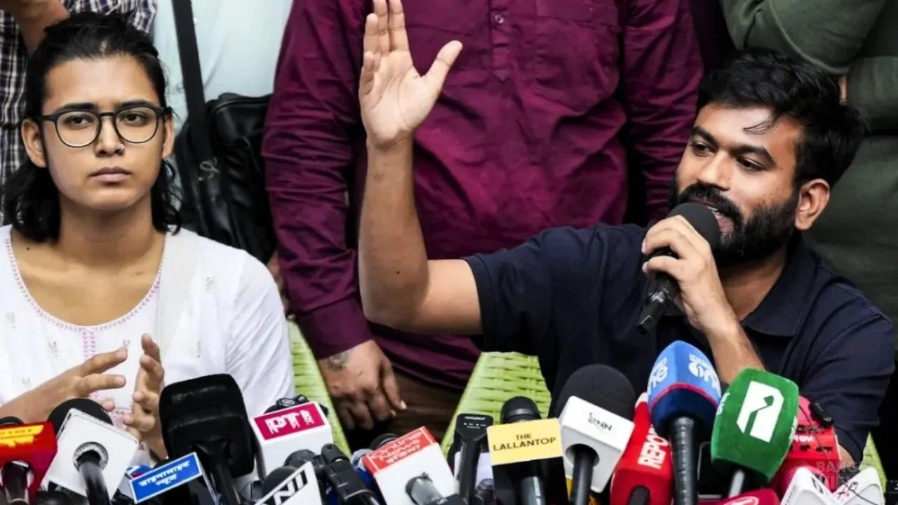 দিল্লিতে বিক্ষোভের আগে আটক নেহা বোরার মুক্তি, আদালতে যাচ্ছেন অভিজিৎ