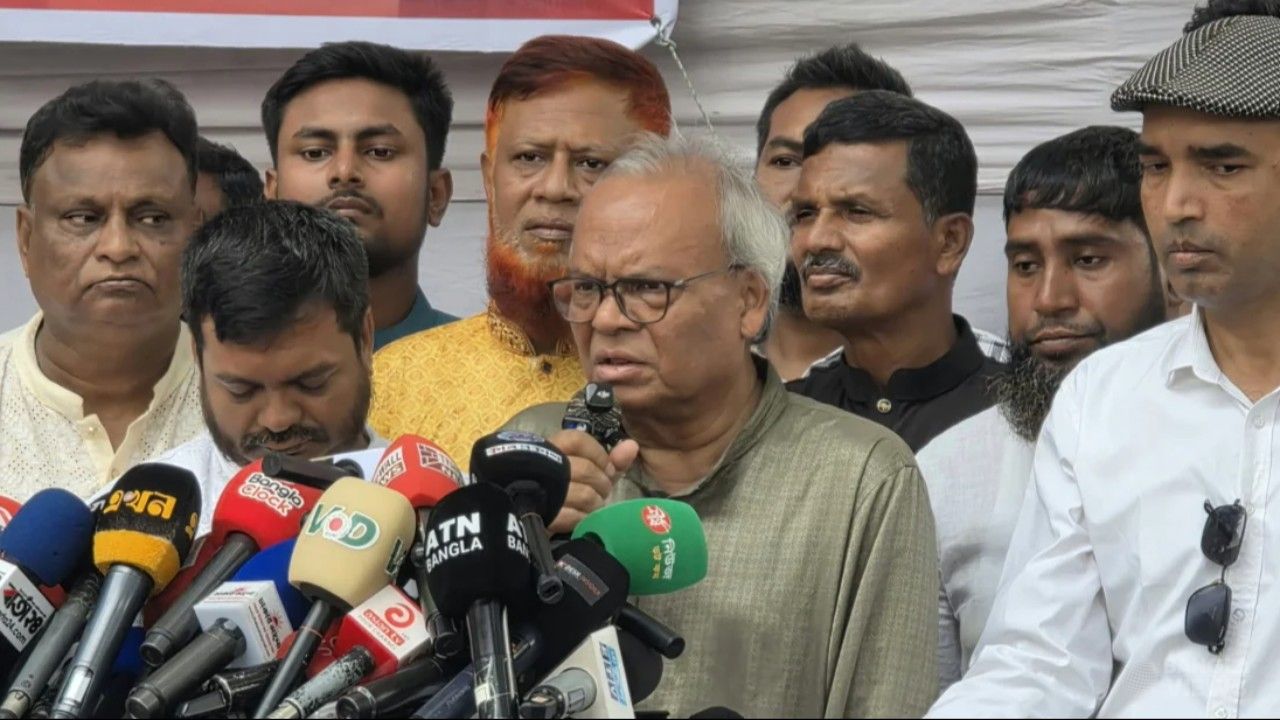 নিজেদের ব্যর্থতা ঢাকতে আন্দোলনের নাটক করছে বিরোধী দল: রিজভী