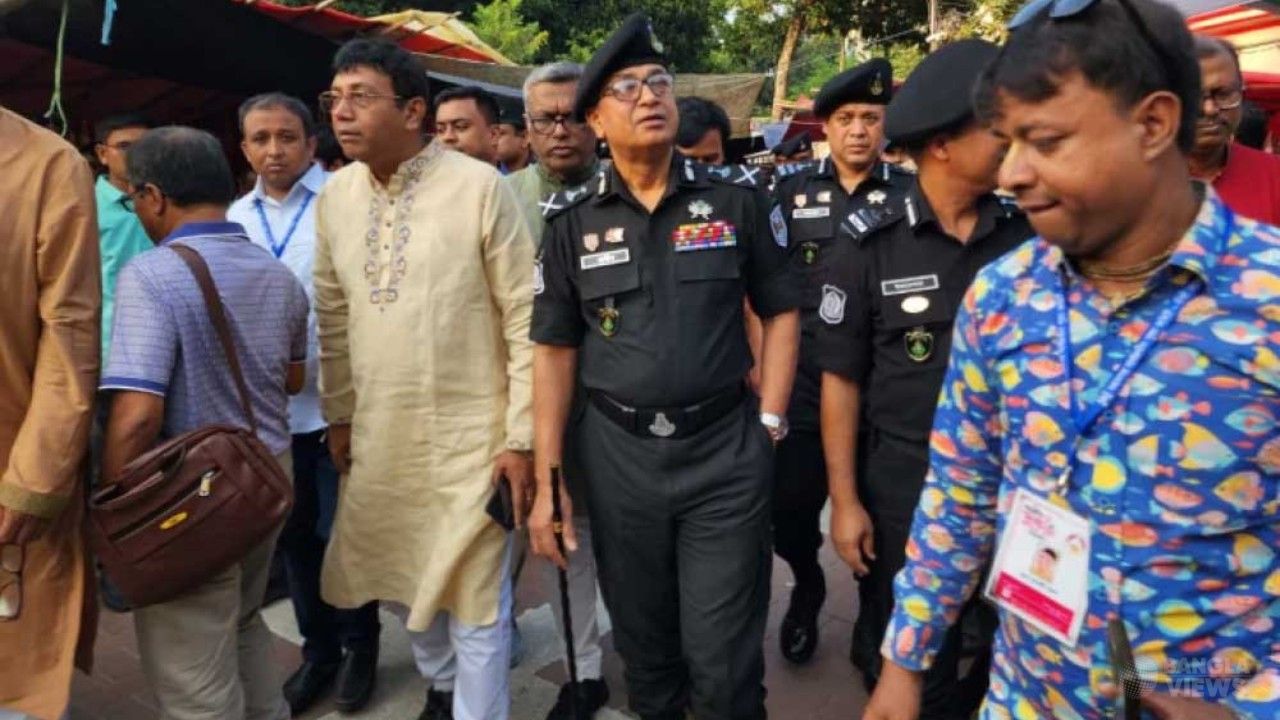 দুর্গাপূজায় দেশজুড়ে এসআরবির সাড়ে ৬ হাজার সদস্য মোতায়েন