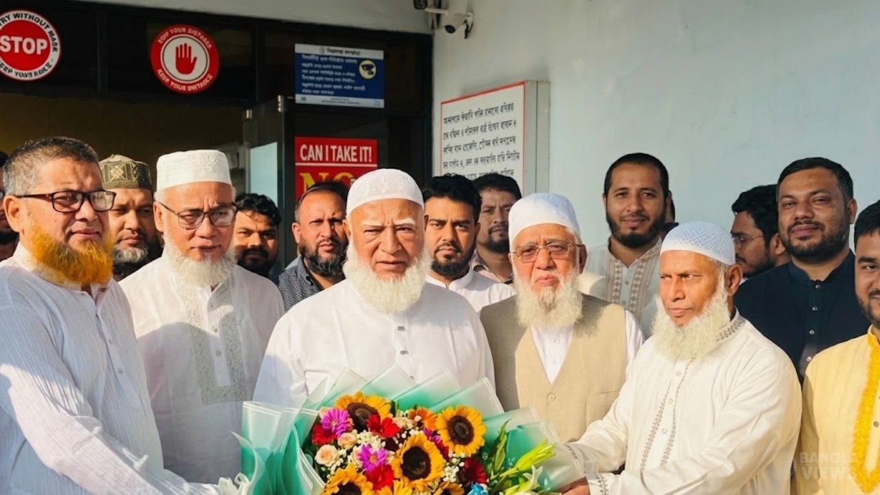 চট্টগ্রামে পৌঁছেছেন বিরোধীদলীয় নেতা ডা. শফিকুর রহমান