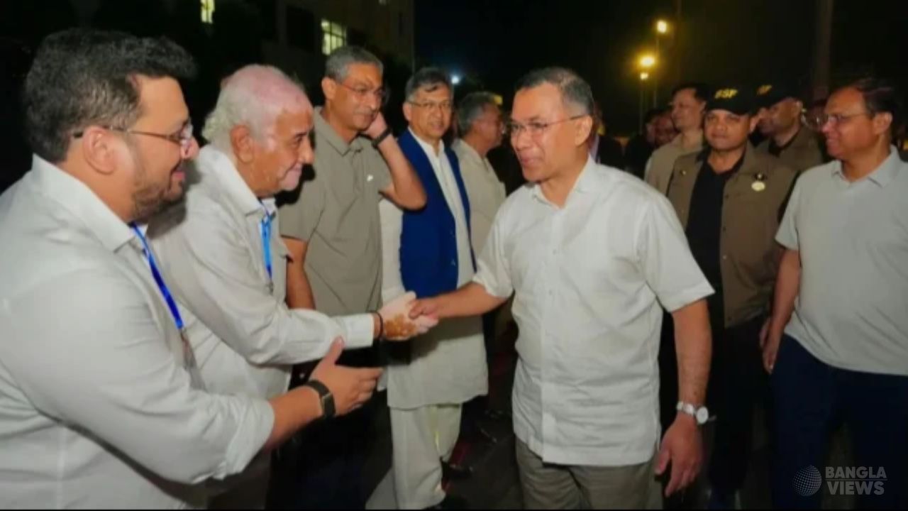 দুর্গাপূজা ও সাংগঠনিক সভায় যোগ দিতে চট্টগ্রামে প্রধানমন্ত্রী