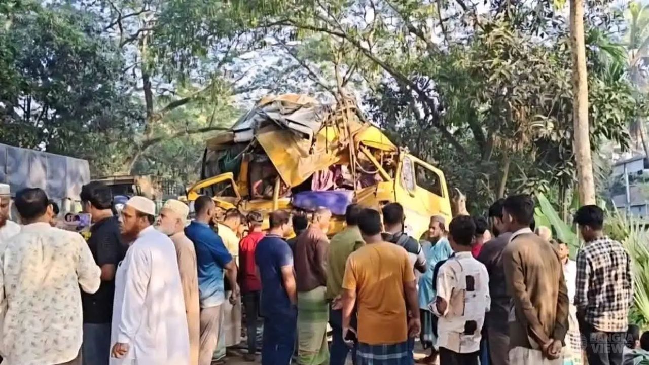 নাটোরে সড়ক দুর্ঘটনায় ১২ জনের মৃত্যু, তদন্তে সাত সদস্যের কমিটি