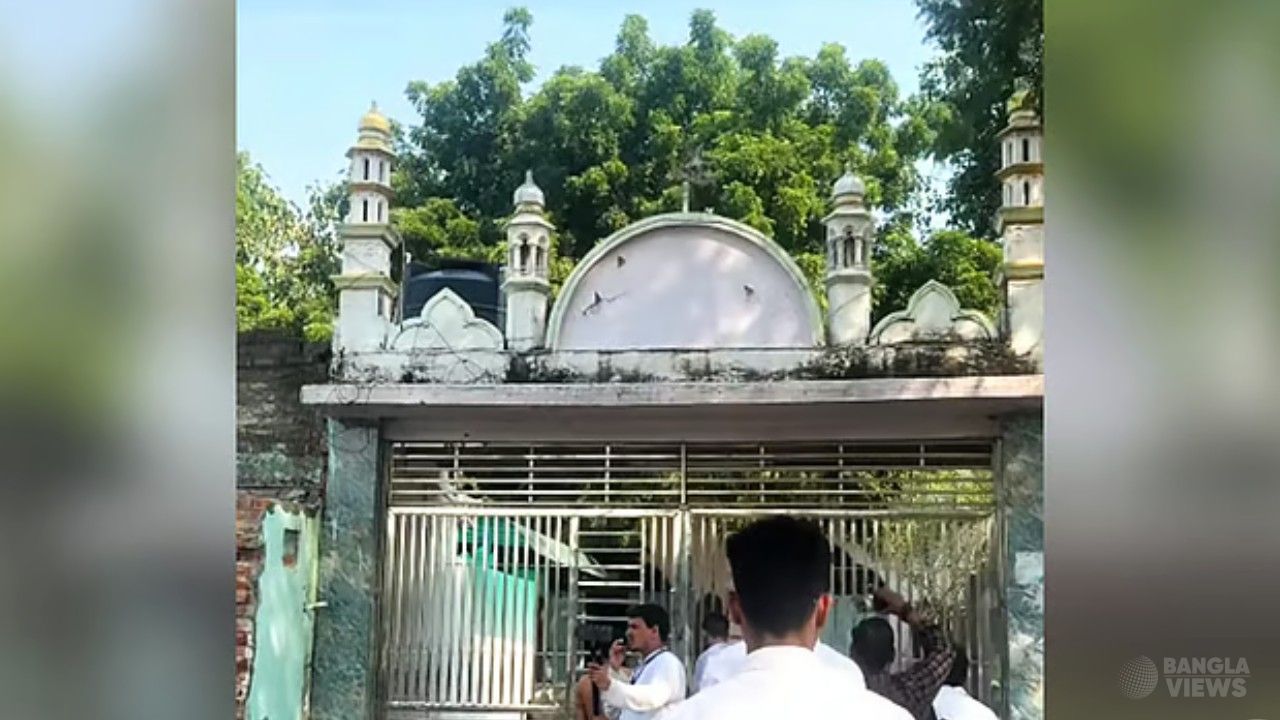 এবার দিল্লির ১৫০ বছরের পুরোনো মসজিদ উচ্ছেদের নোটিশ