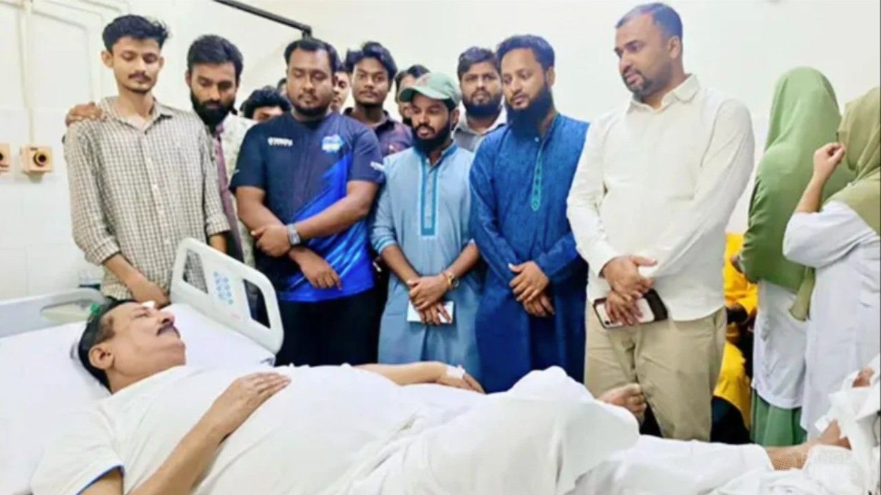 উন্নত চিকিৎসার জন্য ঢাকায় আনা হচ্ছে ভূমিমন্ত্রীকে