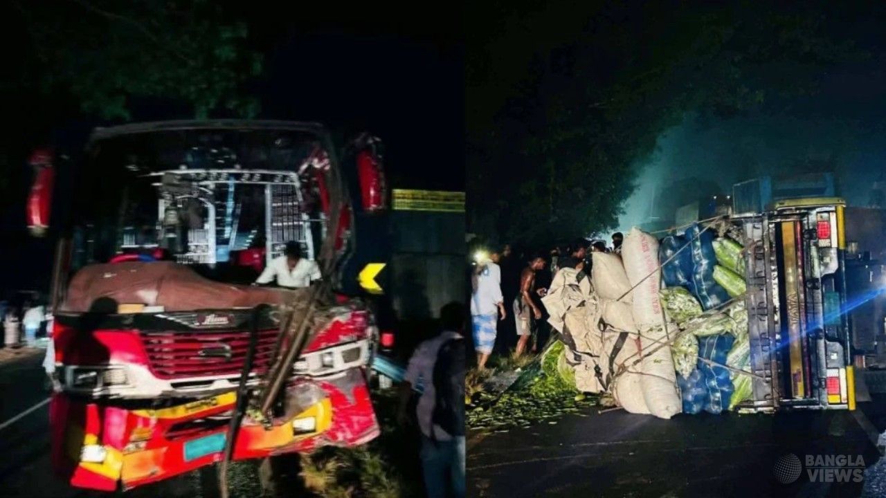 কক্সবাজারে বাস-পিকআপ মুখোমুখি সংঘর্ষে দুজন নিহত