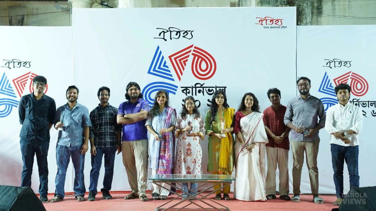 সাহিত্যচর্চায় অবদানের স্বীকৃতিস্বরূপ সম্মাননা পেলো জবি সাহিত্য সংসদ