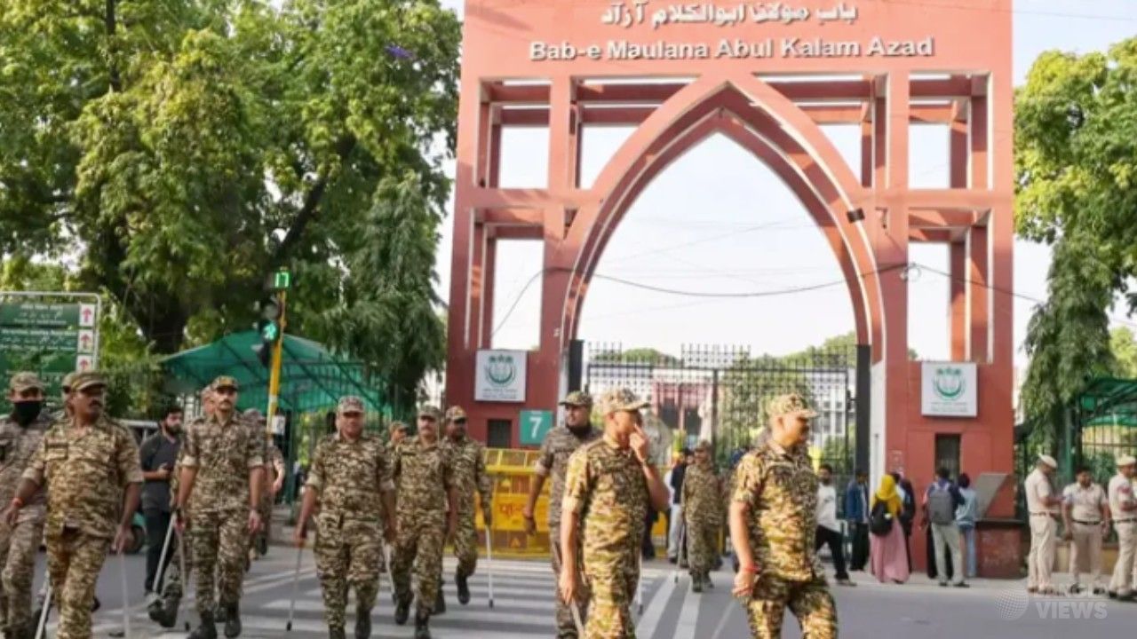 ছাত্র সংসদ নির্বাচন ও দেওয়ালে স্লোগান ঘিরে উত্তপ্ত জামিয়া