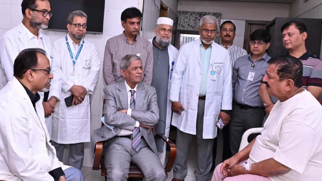 হাসপাতালে ভূমিমন্ত্রী মিনুকে দেখতে গেলেন রাষ্ট্রপতি