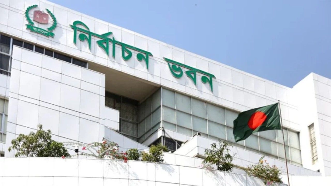 ঠাকুরগাঁও-১ আসনে বহিরাগতদের এলাকা ছাড়ার নির্দেশ ইসির