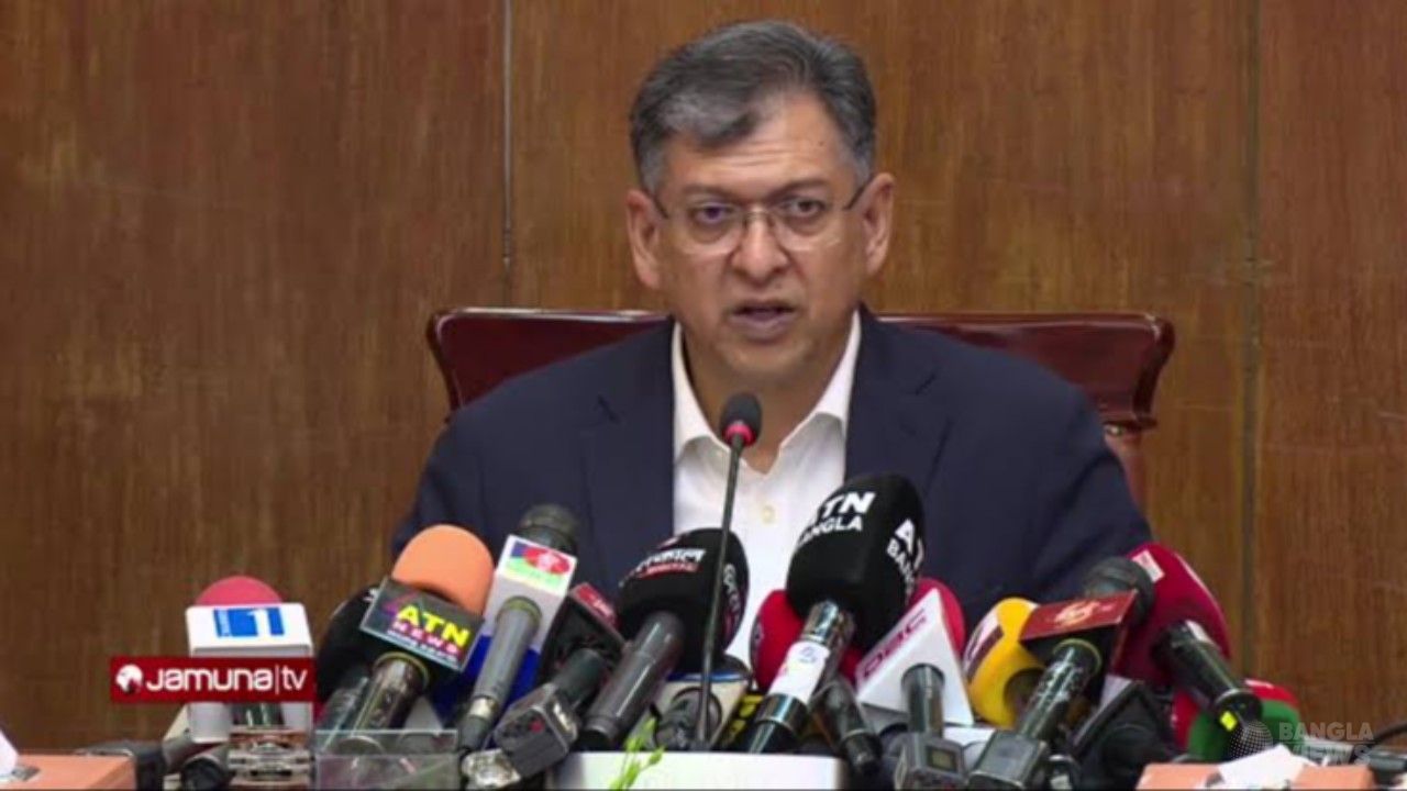শেখ হাসিনাকে ফেরাতে ভারতকে কয়েক দফা চিঠি পাঠিয়েছে সরকার: স্বরাষ্ট্রমন্ত্রী
