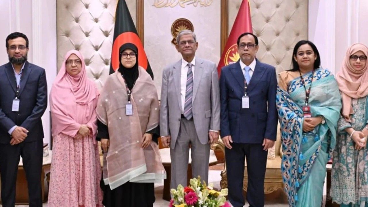 দেশেই দক্ষ টেক্সটাইল প্রকৌশলী তৈরির ওপর গুরুত্ব দিলেন রাষ্ট্রপতি 