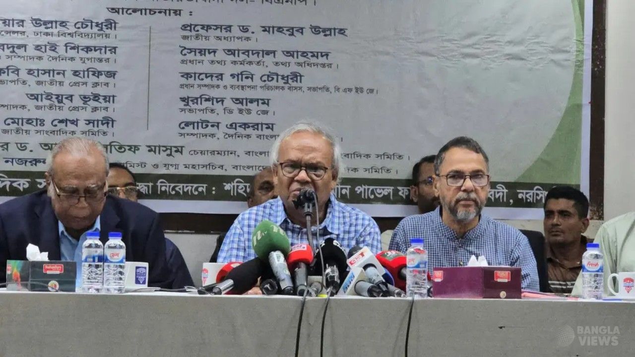 স্বৈরাচারবিরোধী আন্দোলনে সাহসী সাংবাদিকদের ভূমিকা স্মরণ করলেন রিজভী