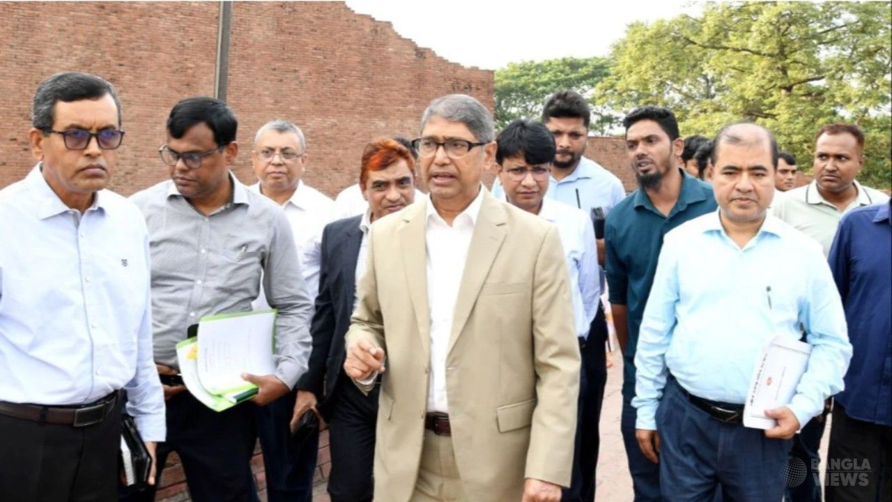 রায়েরবাজার বধ্যভূমি পরিদর্শন করলেন মুক্তিযুদ্ধমন্ত্রী