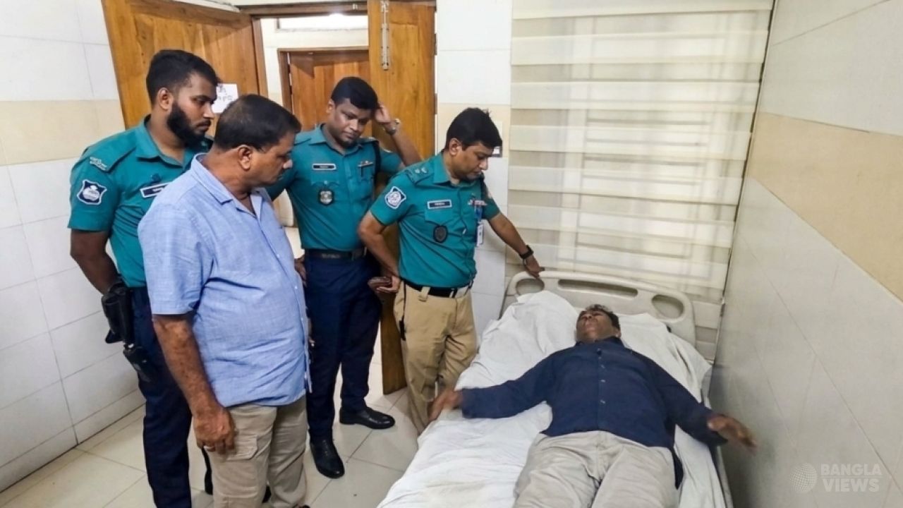সাংবাদিকদের ওপর হাম'লা, স্বাধীন সাংবাদিকতার ওপর আ'ঘাত সাংবাদিকদের ওপর হাম'লাকারীরা যে-ই হোক, দৃষ্টান্তমূলক শা'স্তি চাই- হাবিবুল্লাহ রায়হান
