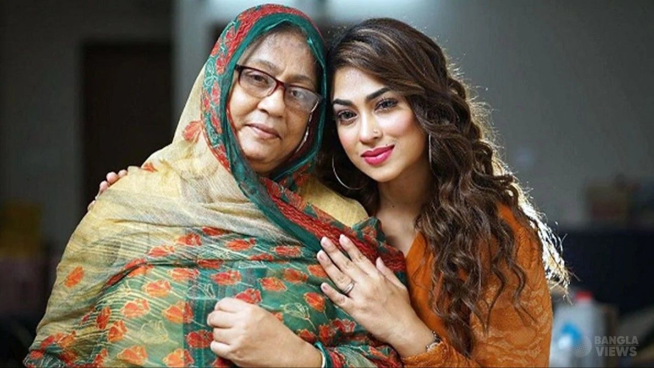 মাকে হারালেন ঢালিউড নায়িকা পপি